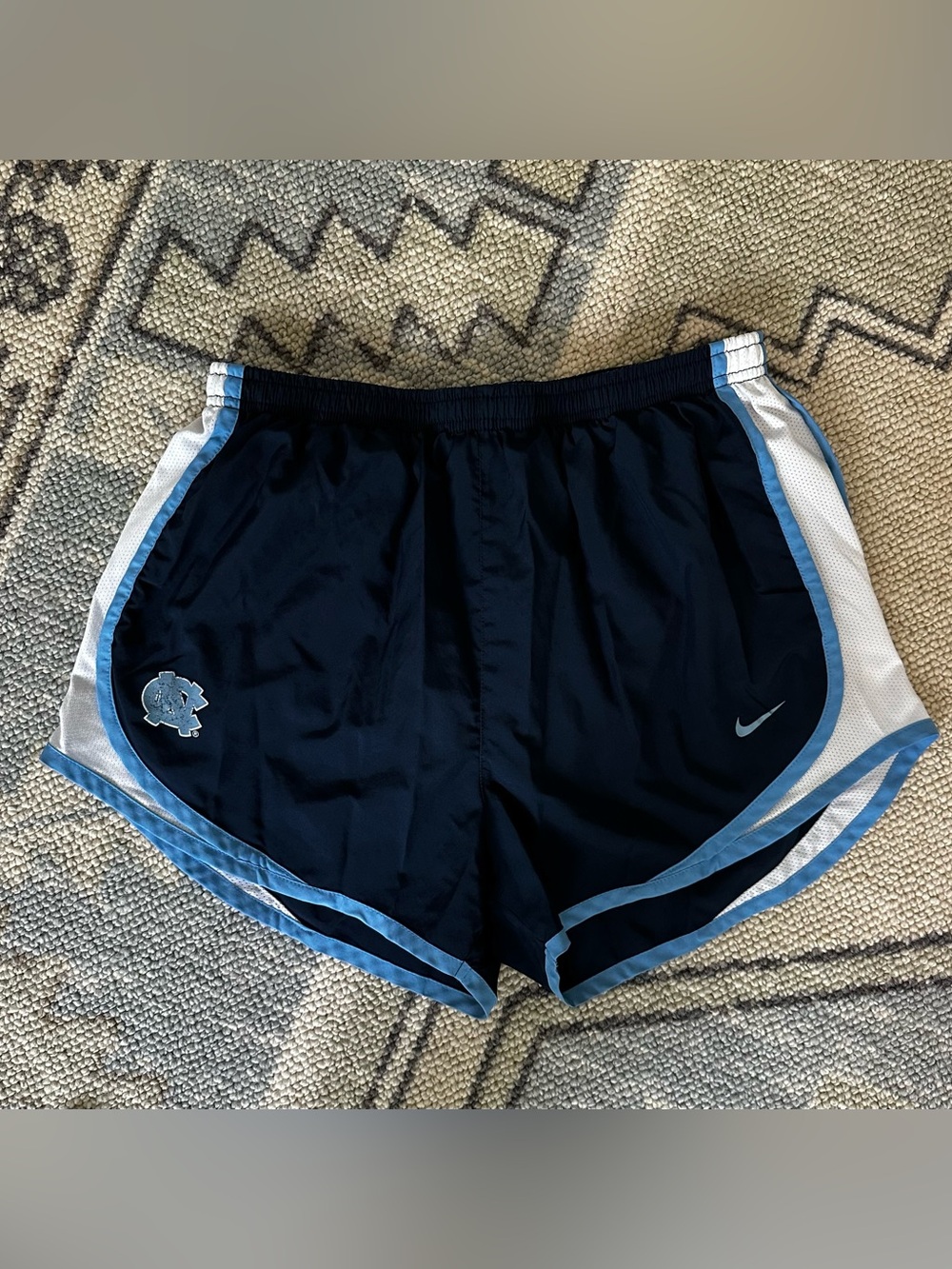 UNC Women’s Nike Tempo DriFit Running Shorts - Medium